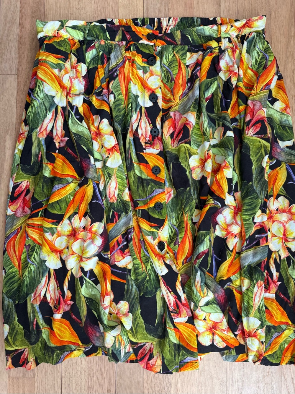 ModCloth 1X Black Tropical Print Button Front Knee Length Skirt